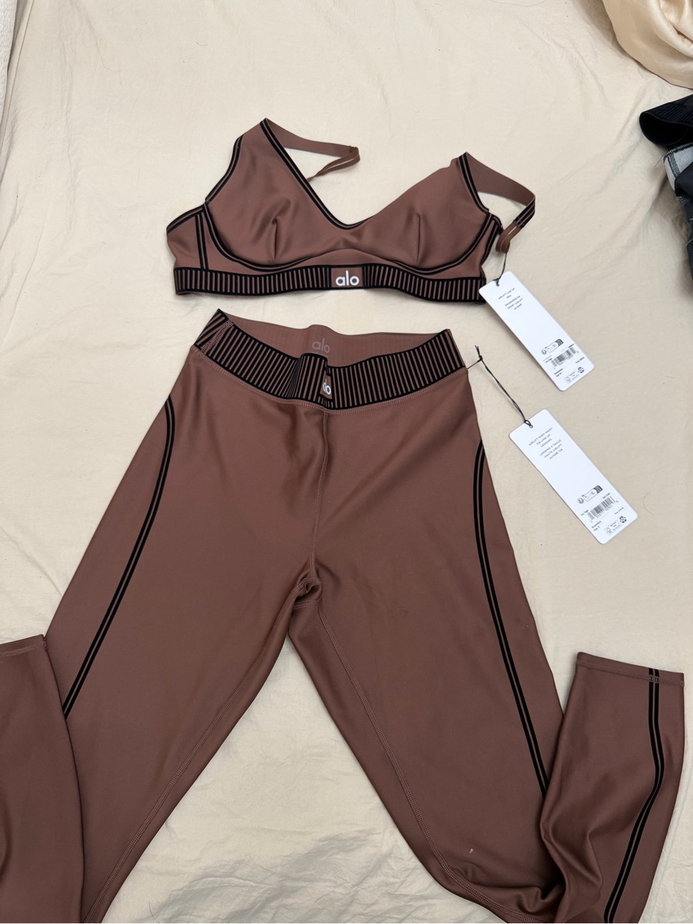 ALO Yoga Chocolate Brown Sports Bra and Leggings Set with Black Piping
